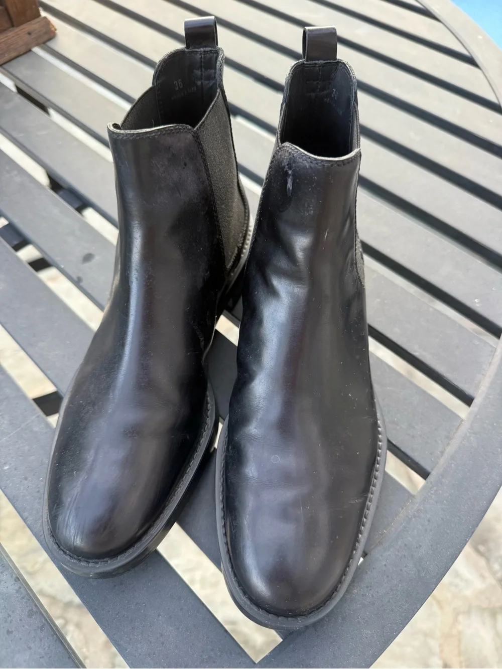 Tod’s Black Leather Chelsea Boots